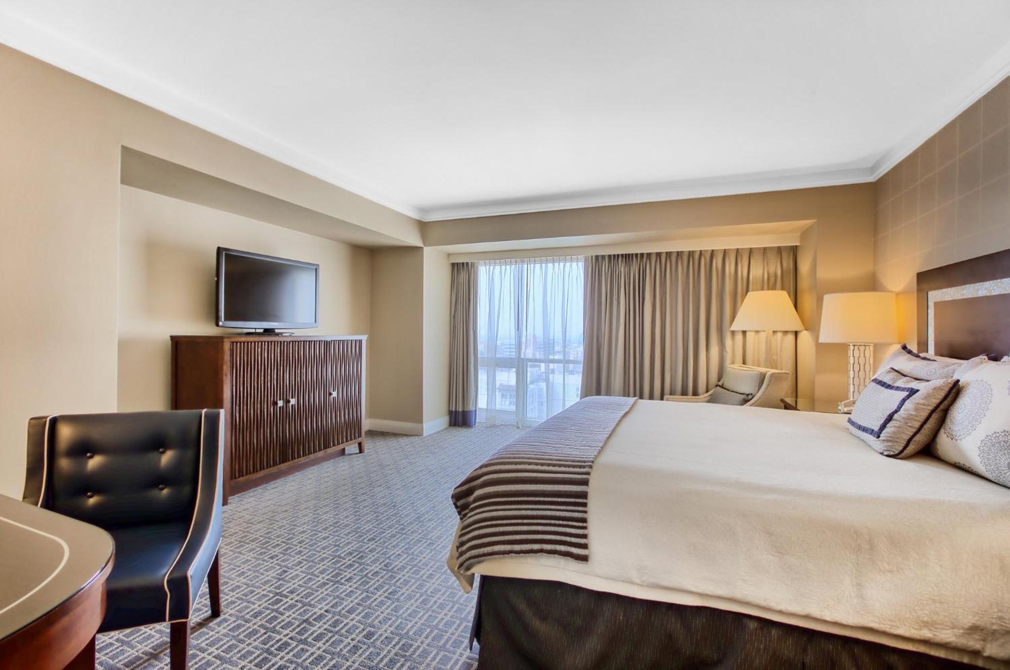 Premier King Room